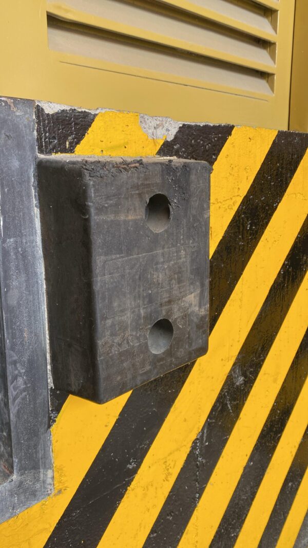 TOPE O BUMPER PARA MUELLE DE CARGA - Imagen 7